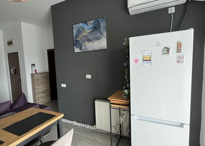 Alexia Bliss Coresi Apartment