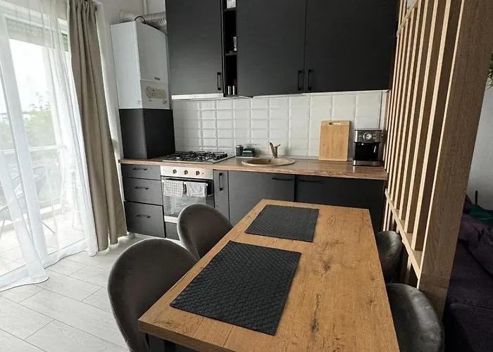 Alexia Bliss Coresi Apartment *